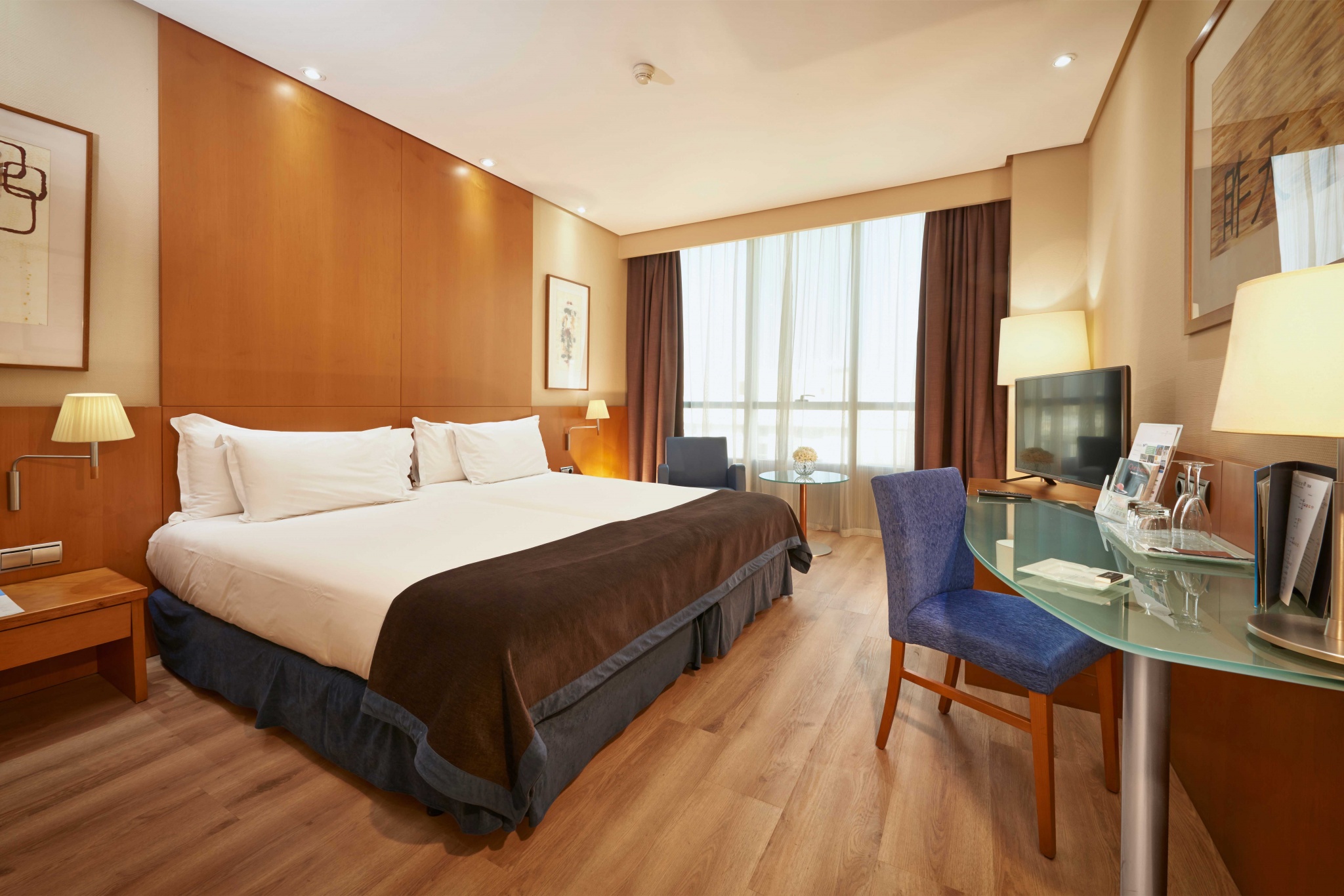 Rooms At The Silken Atlantida Santa Cruz Luxury Hotel