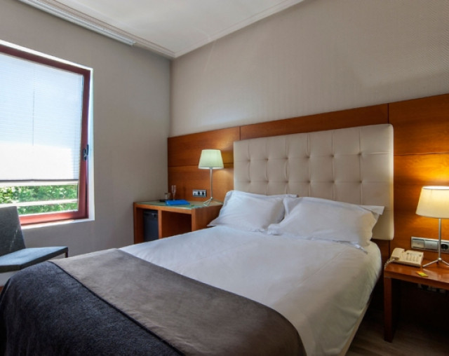 Rooms At The Silken Amara Plaza San Sebastian 4 Hotel