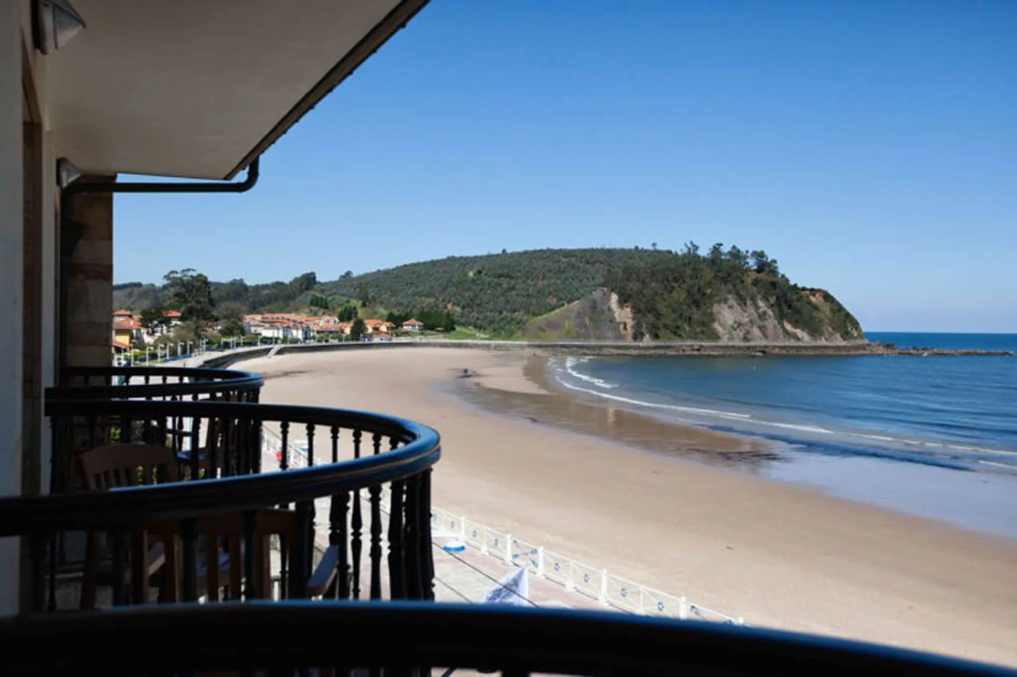 Copy of Coffee Maker and Restaurant