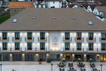 Irati Puerta Hotel